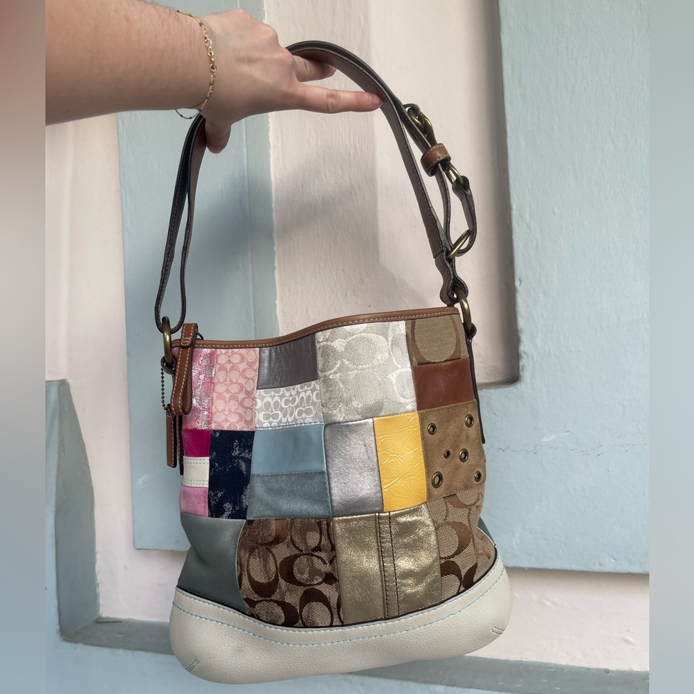 Y2K COACH Vintage Jacquard Patchwork Leather Shoulder Adjustable Strap Bag - Picture 5 of 13